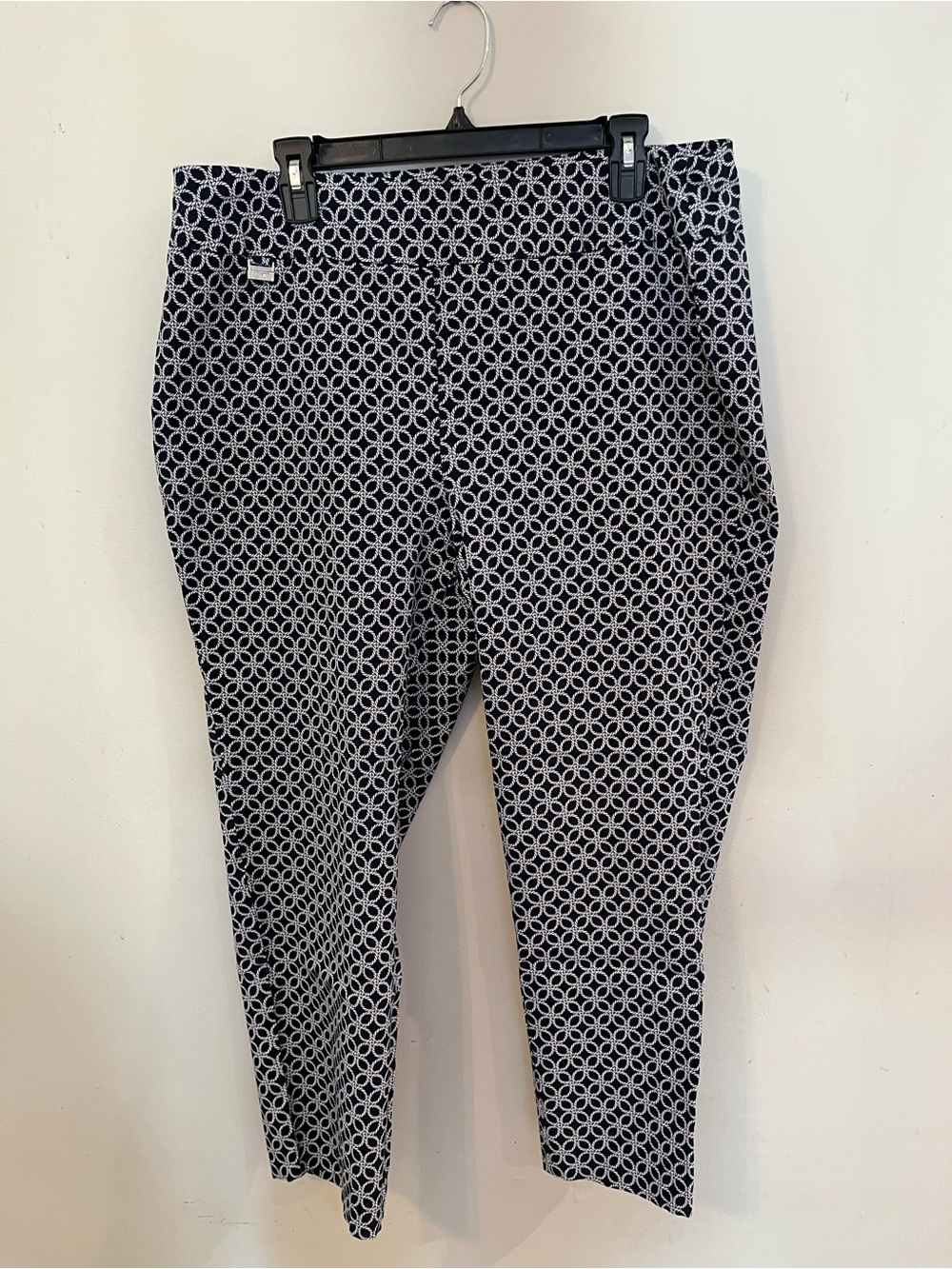 Premise Navy Blue & White Geometric Stretch Capris